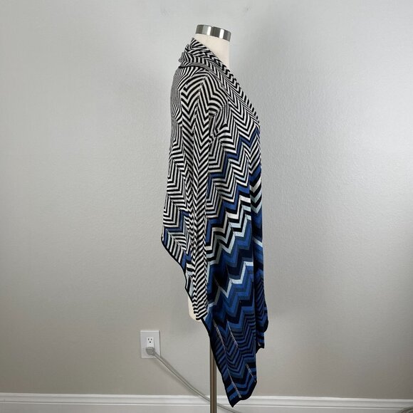 BCBGMAXAZRIA Womens XS Cardigan Wrap Shawl Silk Blend Chevron Scalloped Edge - Picture 4 of 10